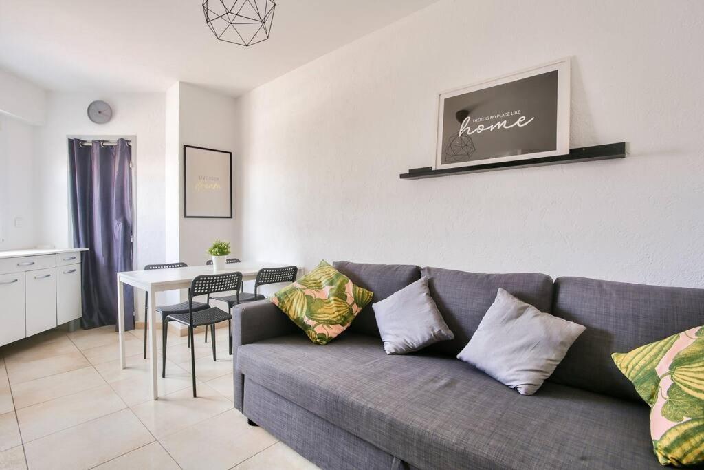 Nice 1 Bed 50m From The Beach In Frejus